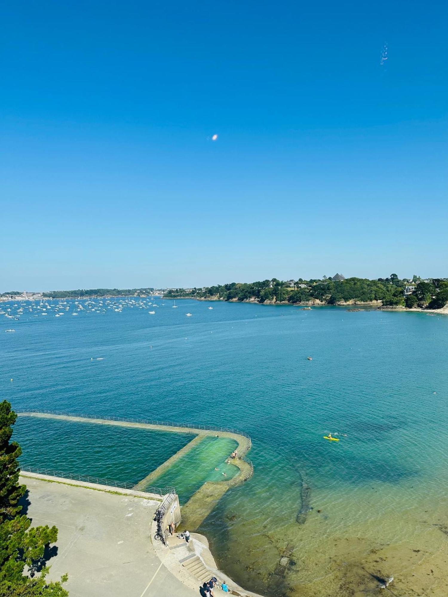 Restaurant Hotel Didier Meril Dinard Bagian luar foto