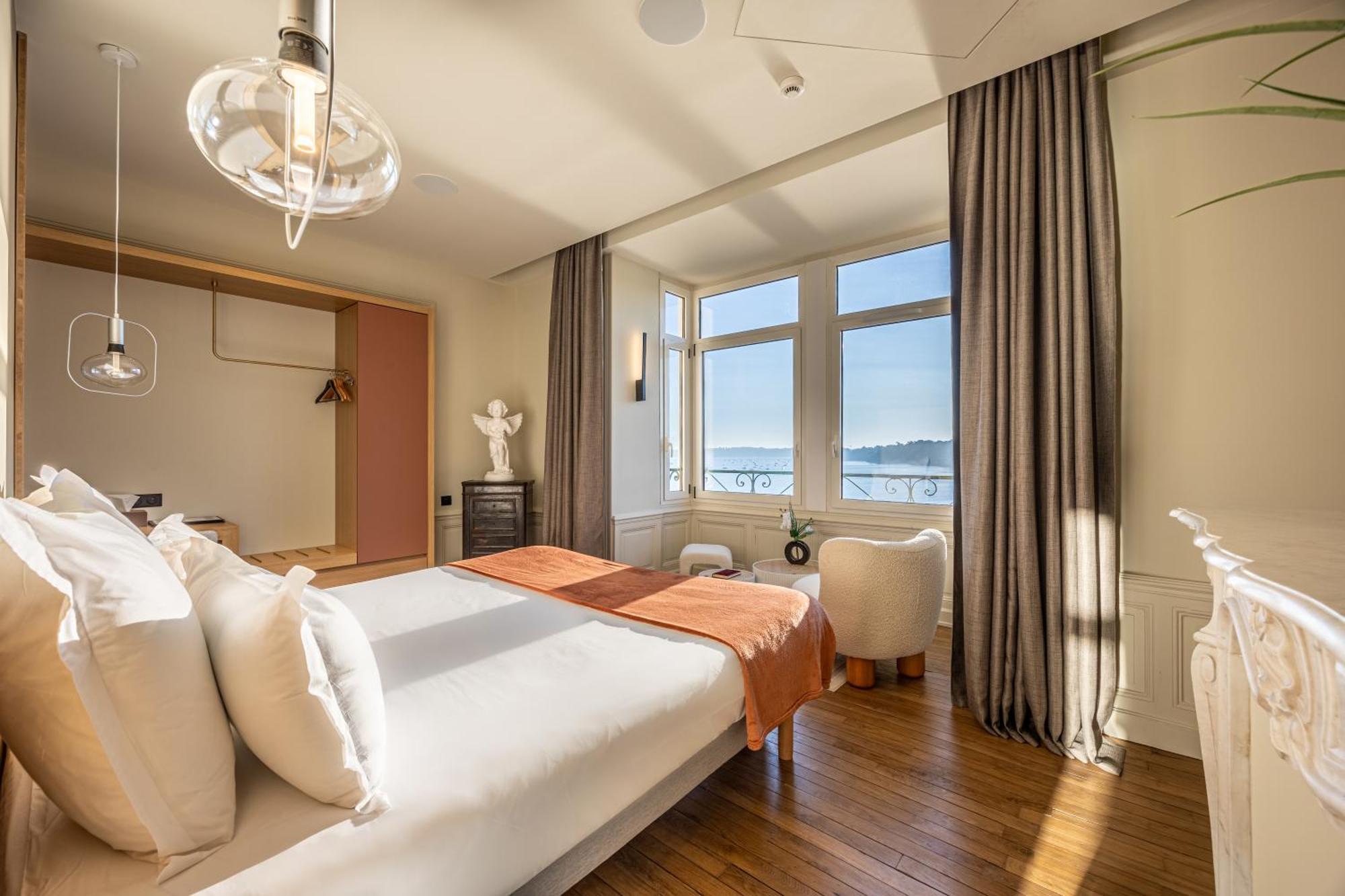 Restaurant Hotel Didier Meril Dinard Bagian luar foto