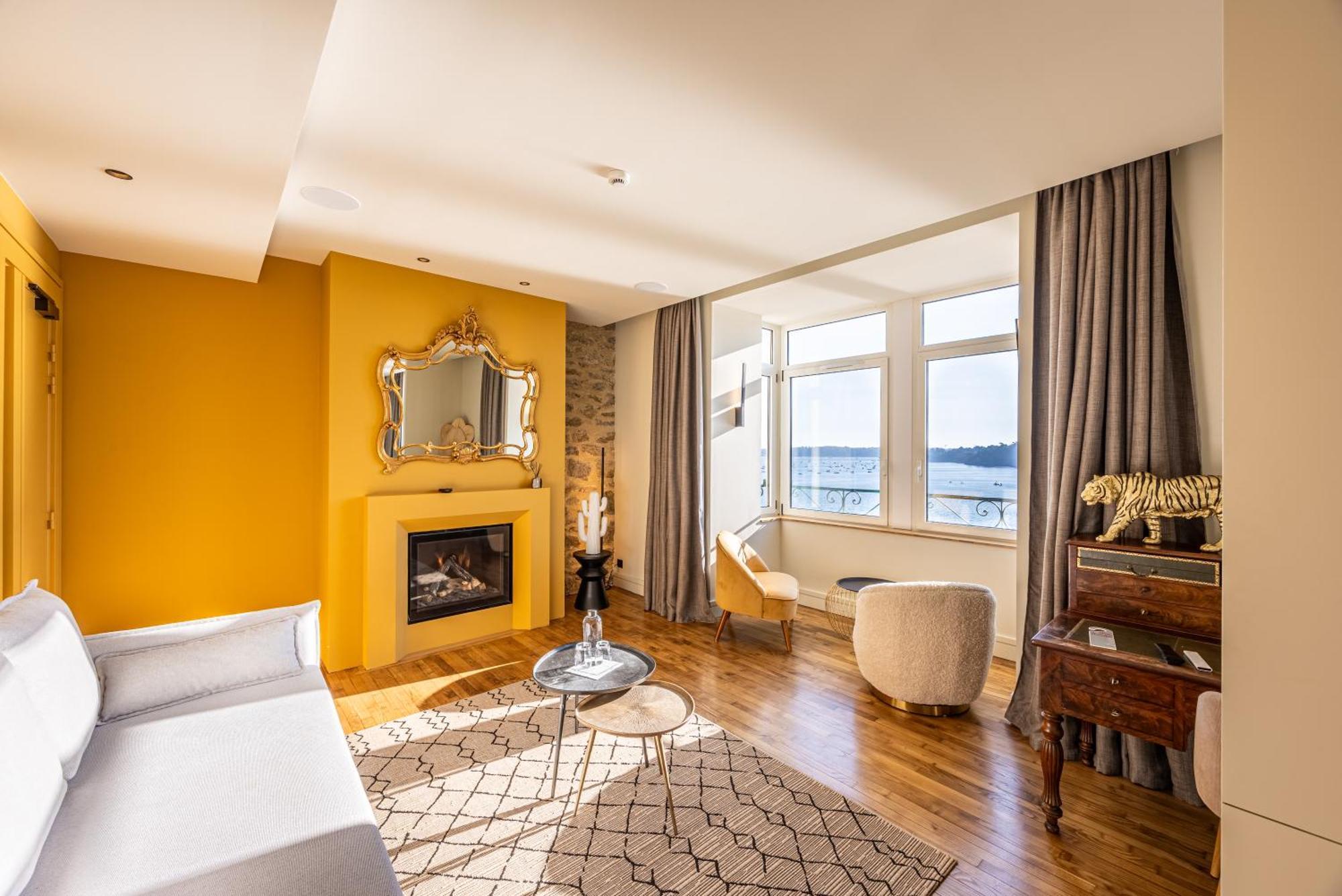 Restaurant Hotel Didier Meril Dinard Bagian luar foto